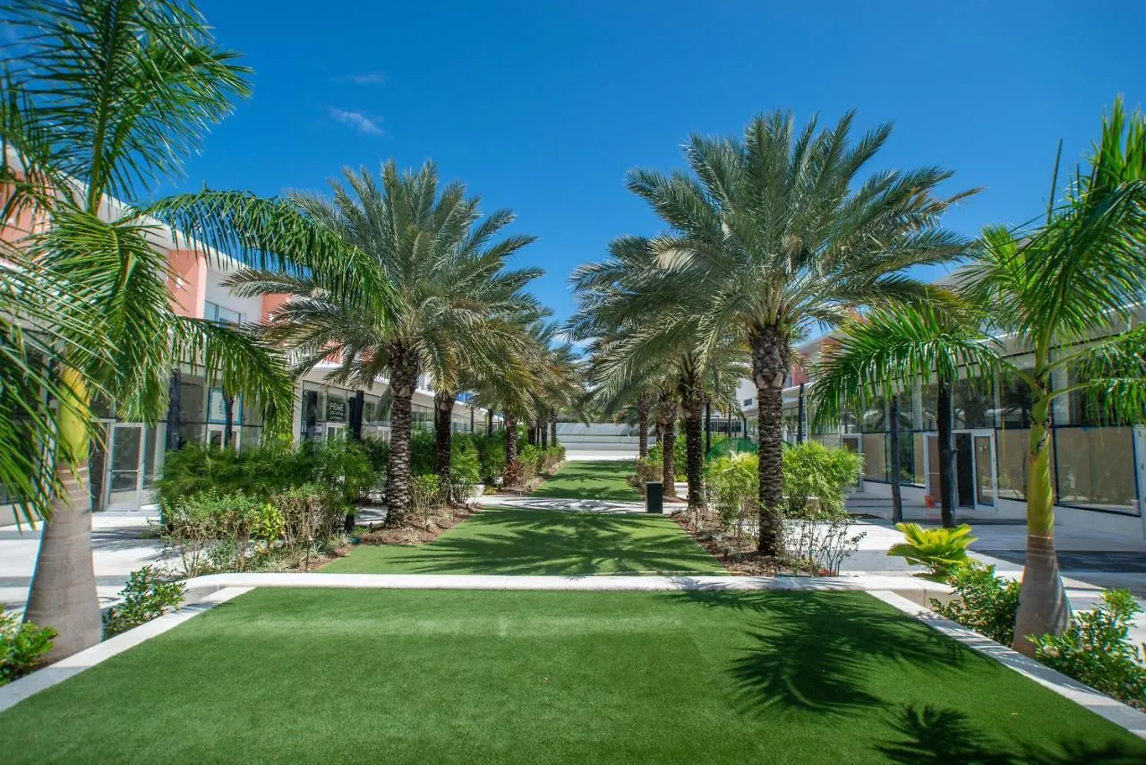 #14 Villa Tropical Greens Seven Mile Beach